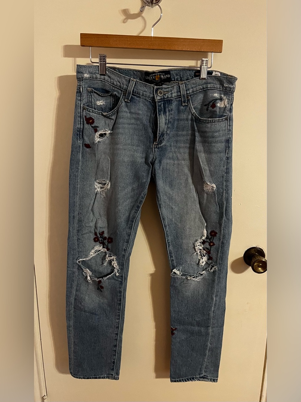 Lucky Brand Women's Straight Leg Distressed Embroidered Blue Jeans